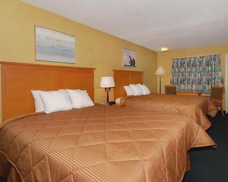 Comfort Inn Norwalk Exterior photo